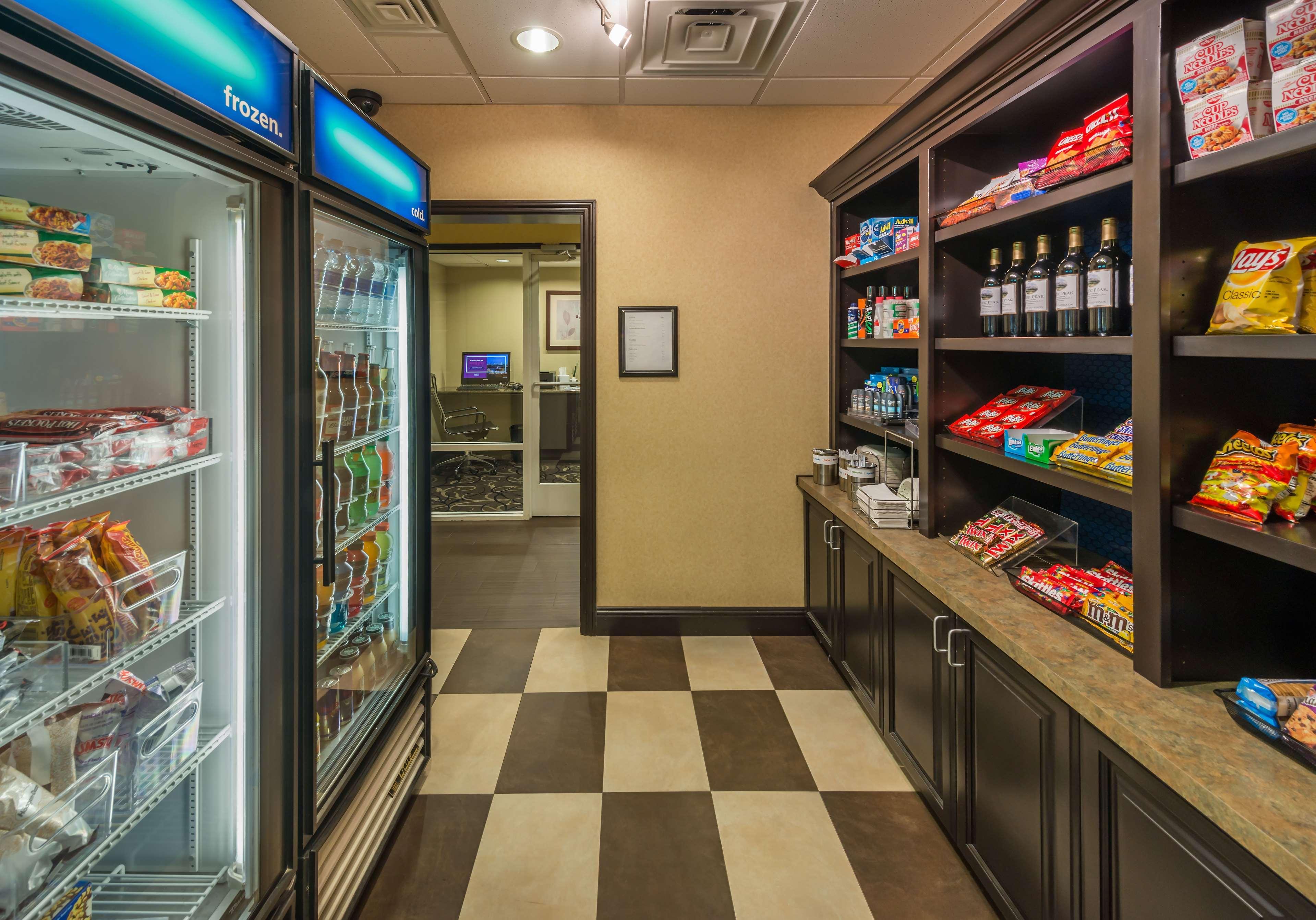 Hampton Inn & Suites Reno Esterno foto