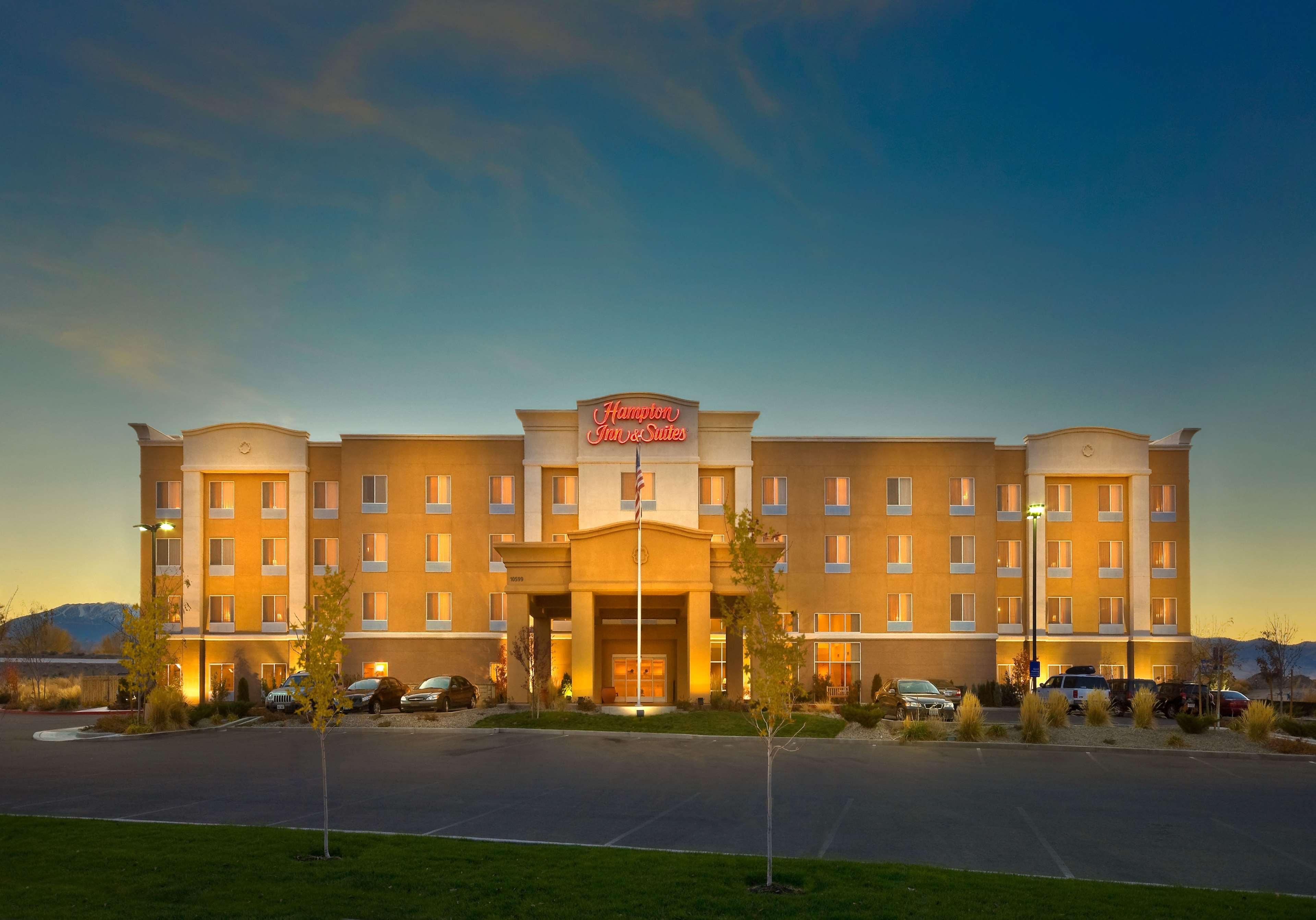 Hampton Inn & Suites Reno Esterno foto