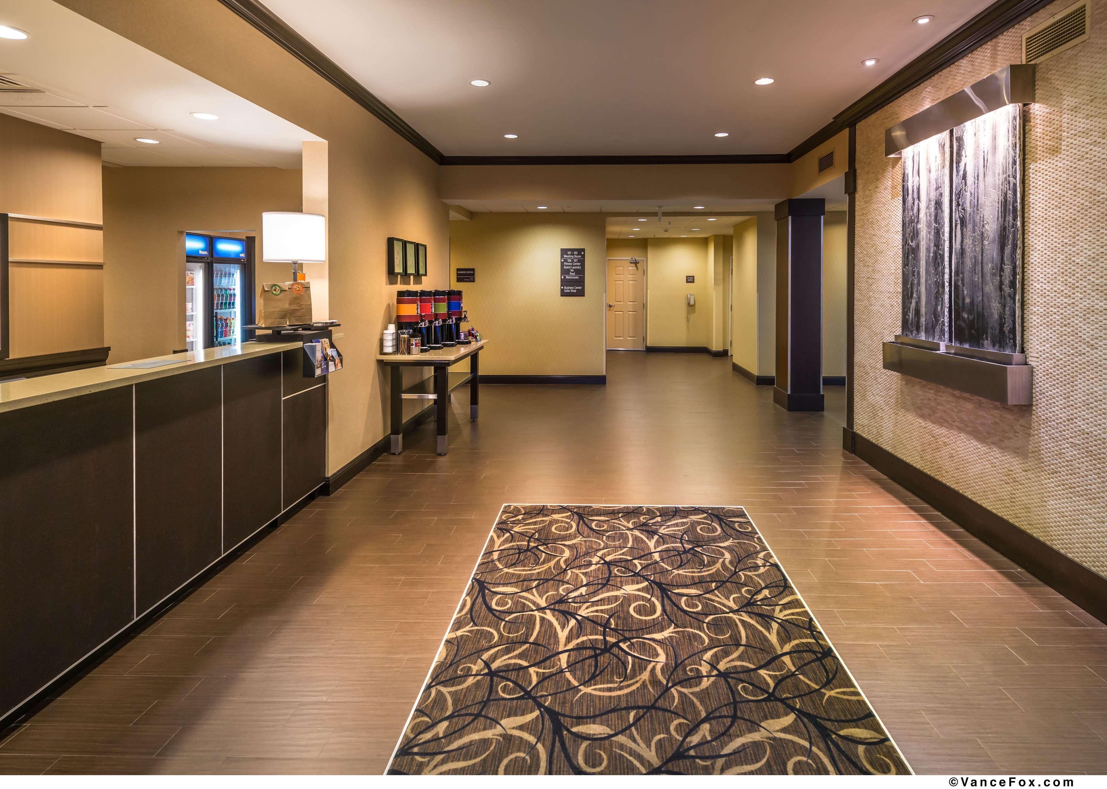 Hampton Inn & Suites Reno Esterno foto