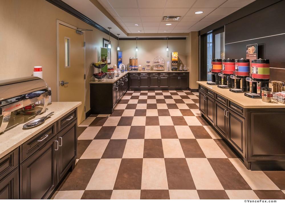 Hampton Inn & Suites Reno Esterno foto
