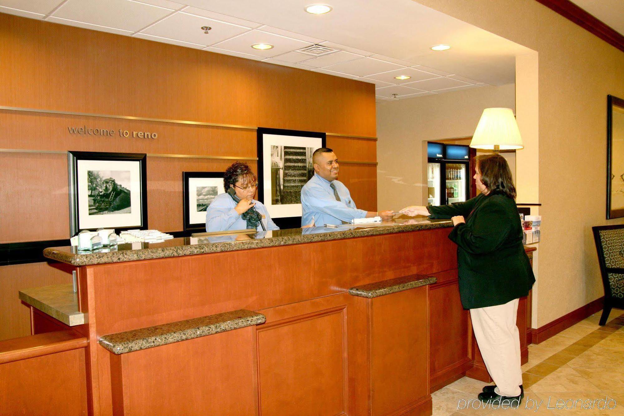 Hampton Inn & Suites Reno Interno foto